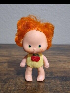 1979 Kenner/American Greetings Strawberry Shortcake Apple Dumpling Doll